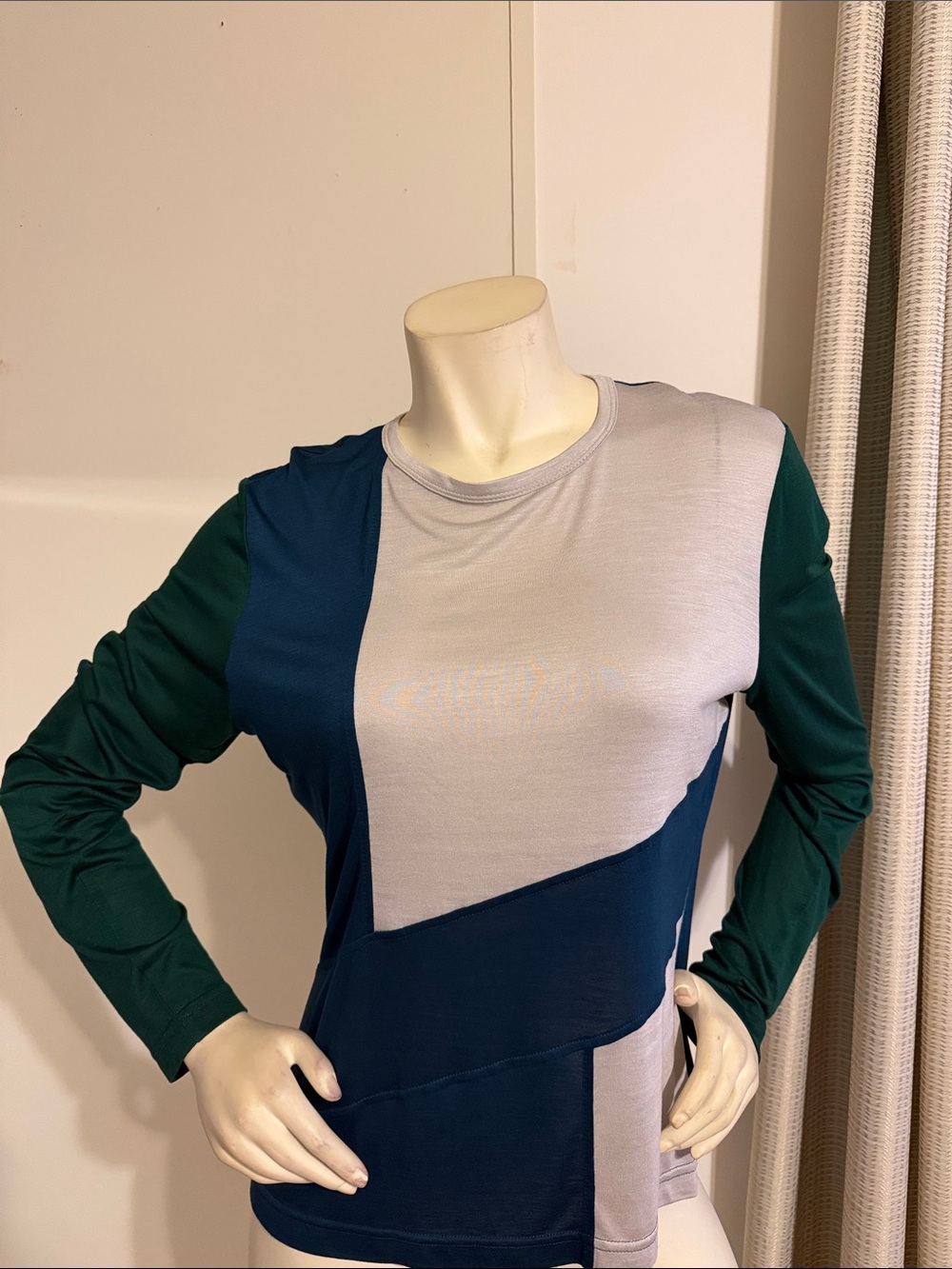 St. John Yellow Label Colorblock Long-Sleeve Top in Teal, Navy & Light Gray